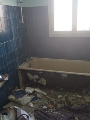 AVANT - Pose douche à Esvres 37